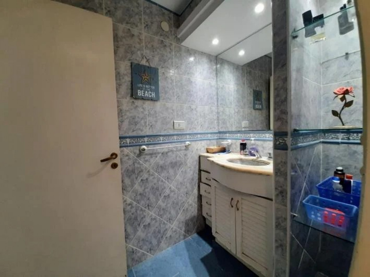CASA DE TRES DORMITORIOS IMPECABLE