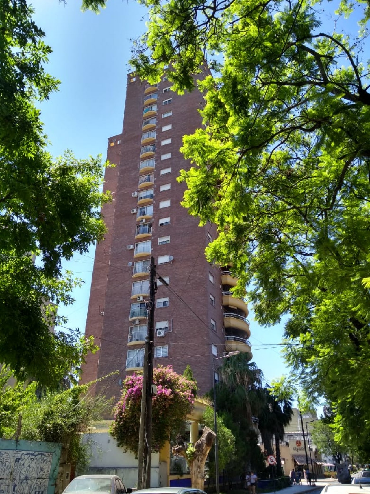LOCAL EN VENTA EDIFICIO BARCELONA III